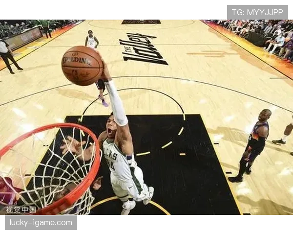 布克挡拆拉开空间助太阳提升三分效率明显